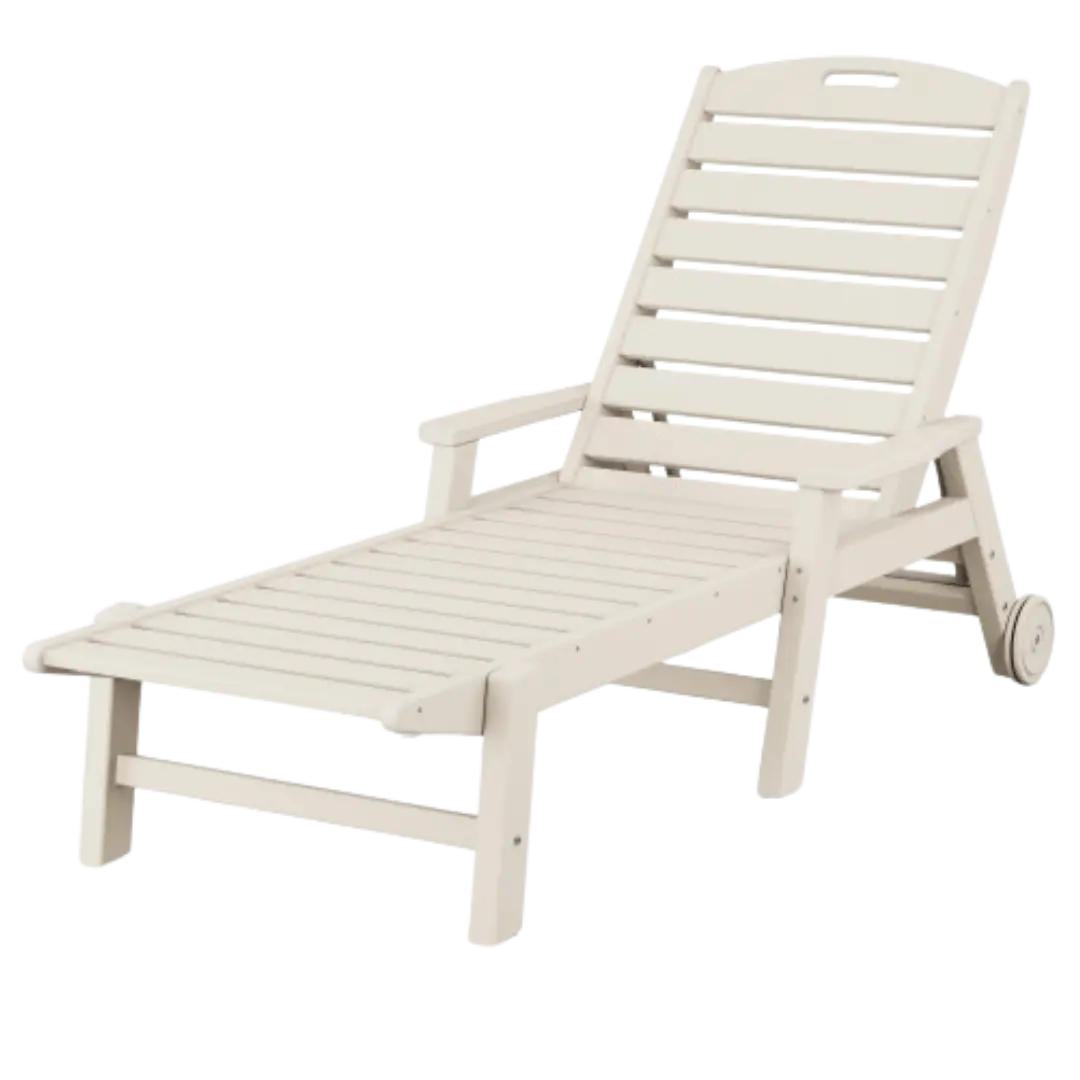 outdoor pool loungers